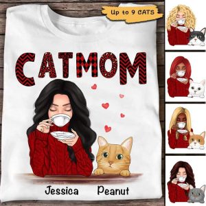 T-Shirt Cat Mom Red Patterned Personalized Shirt Classic Tee / White Classic Tee / S